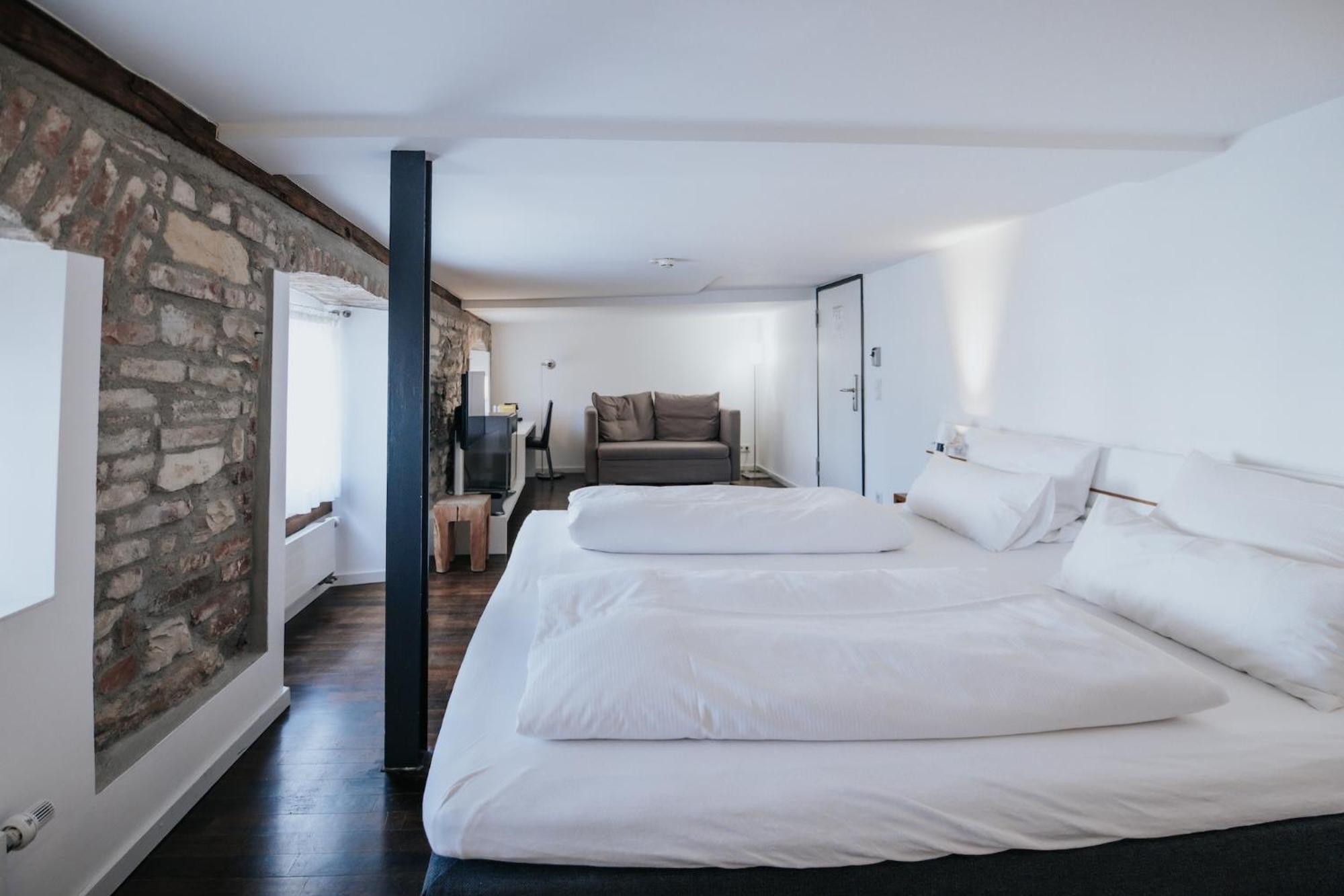 Design Hotel & Restaurant Loewen Ulm Ngoại thất bức ảnh