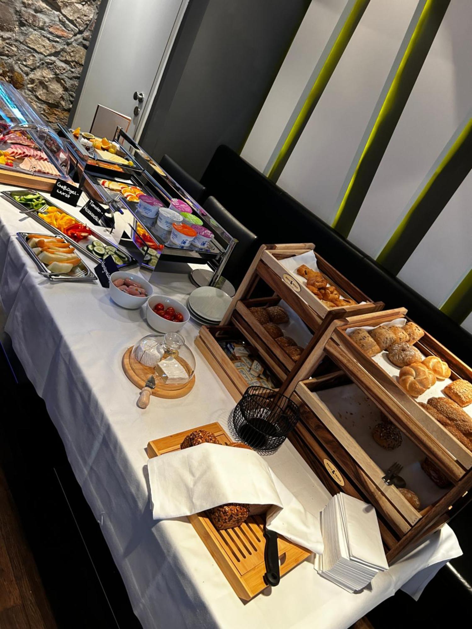 Design Hotel & Restaurant Loewen Ulm Ngoại thất bức ảnh